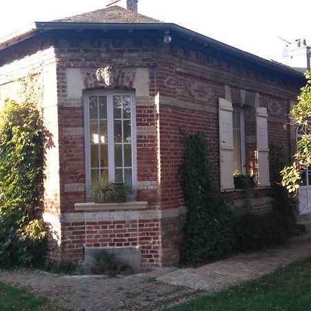 Le Jardin Des Ecureuils Ξενοδοχείο Demuin Εξωτερικό φωτογραφία