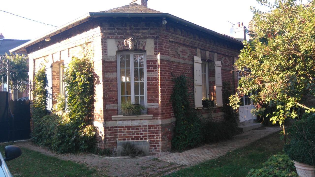 Le Jardin Des Ecureuils Ξενοδοχείο Demuin Εξωτερικό φωτογραφία